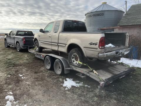 SMASH Cars | Junk Truck on Trailer for Scrap Metal Recycling