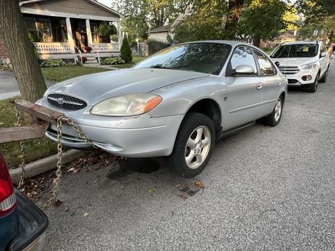 SMASH Cars | Ford Taurus Junk Car for Scrap Metal Recycling